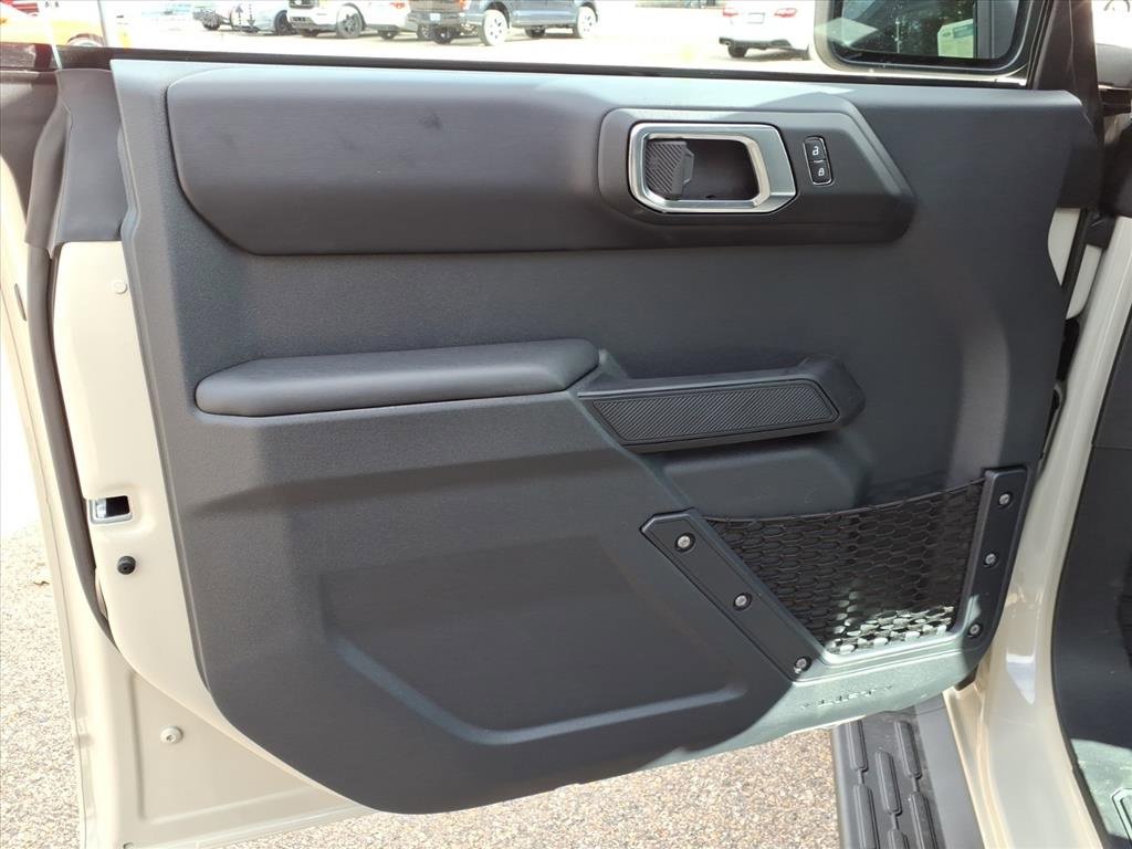 New 2025 Ford Bronco Outer Banks w/ Sasquatch Package image 16