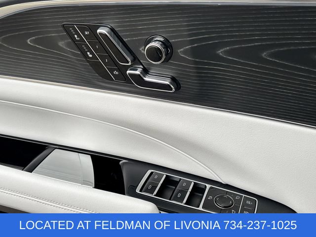 Used 2024 Cadillac Lyriq Luxury AWD/4WD image 23