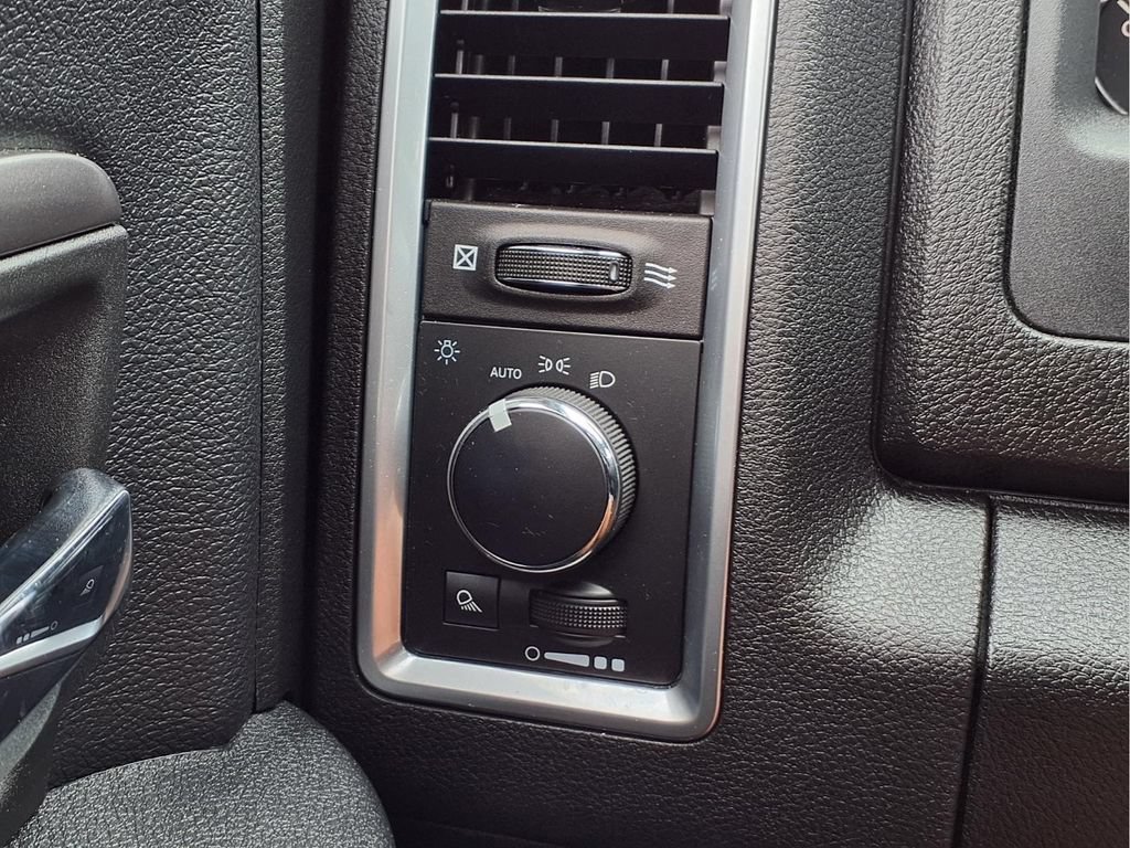 Used 2021 RAM 1500 Warlock AWD/4WD image 11