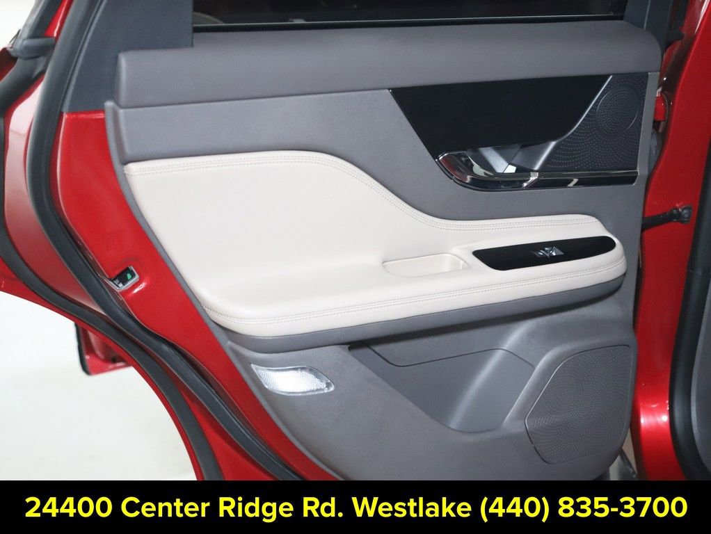 Certified 2024 Lincoln Corsair AWD image 13