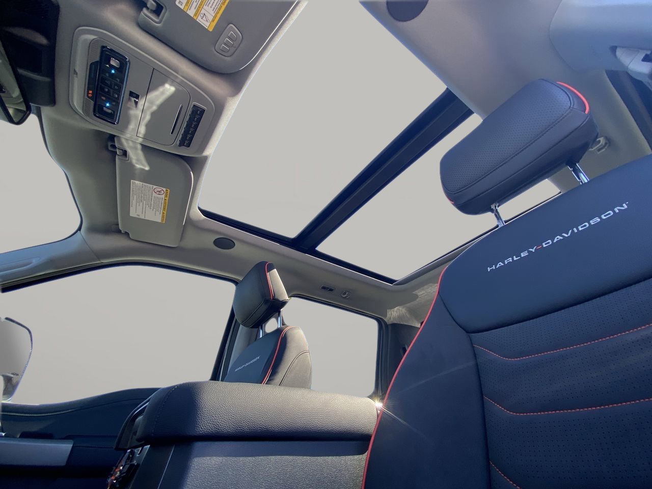 New 2026 Ford F250 Lariat w/ Black Appearance Package image 19