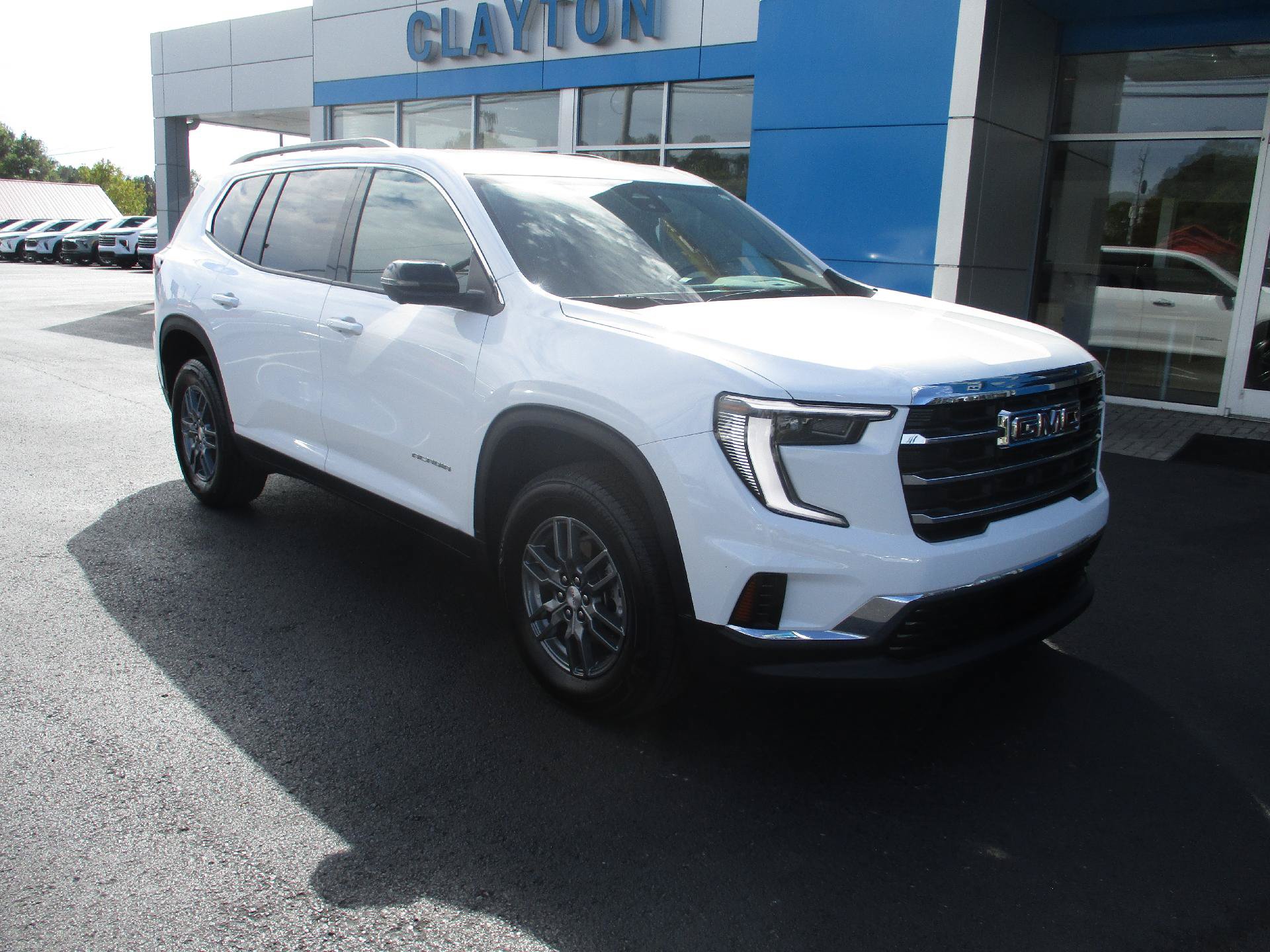 Used 2025 GMC Acadia Elevation FWD image 33
