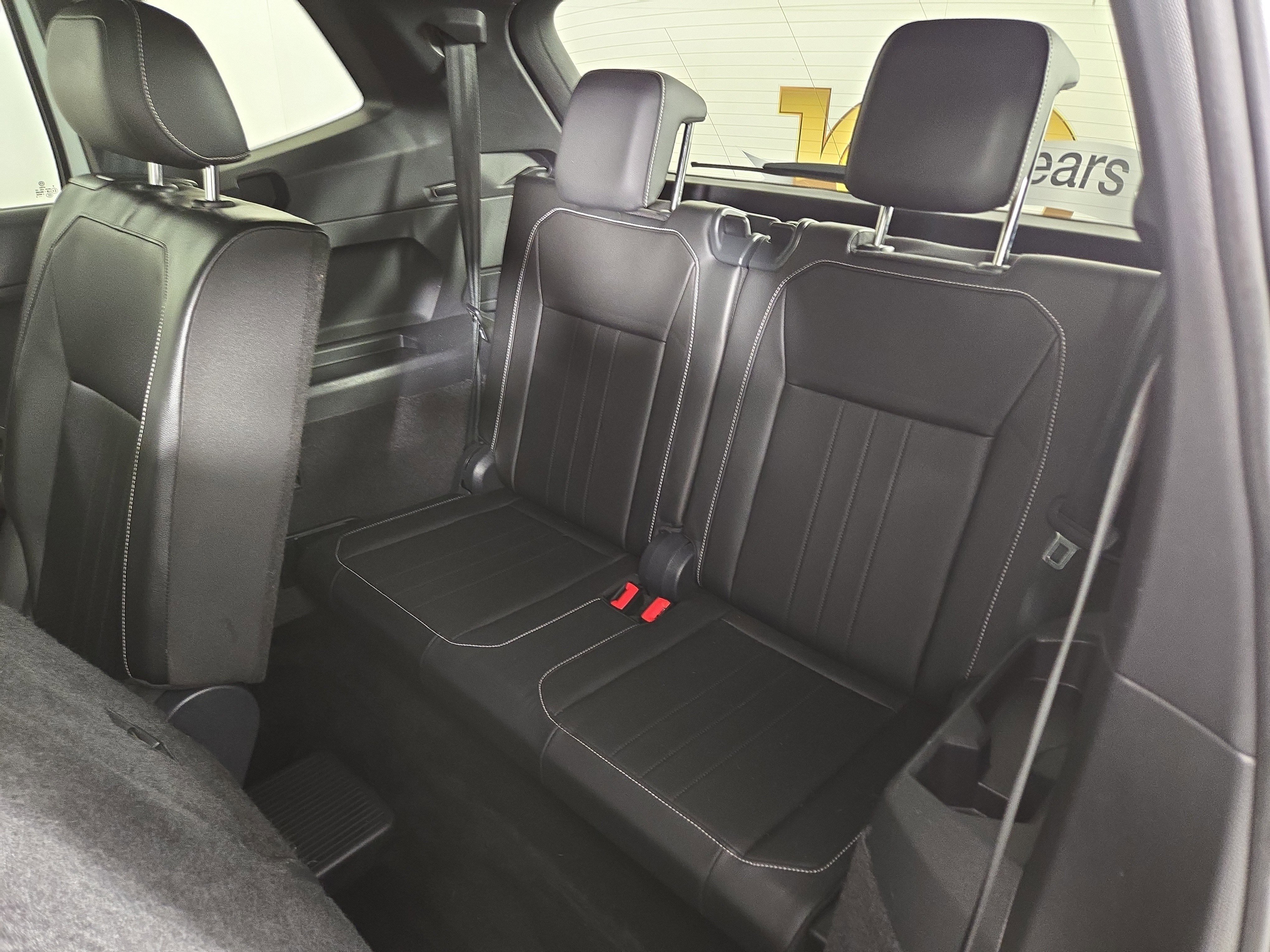 Used 2023 Volkswagen Tiguan SE R-Line image 13