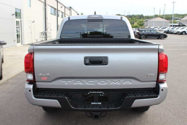 Used 2021 Toyota Tacoma SR5 AWD/4WD image 25