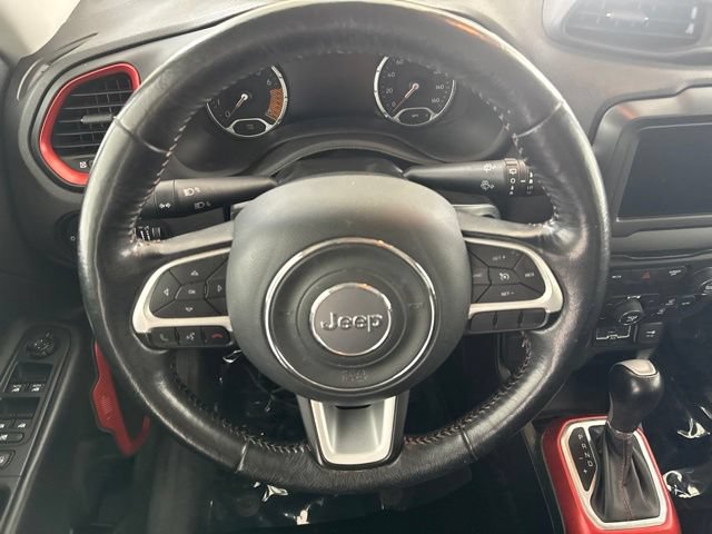 Used 2019 Jeep Renegade Trailhawk w/ Cold Weather Group II AWD/4WD image 28