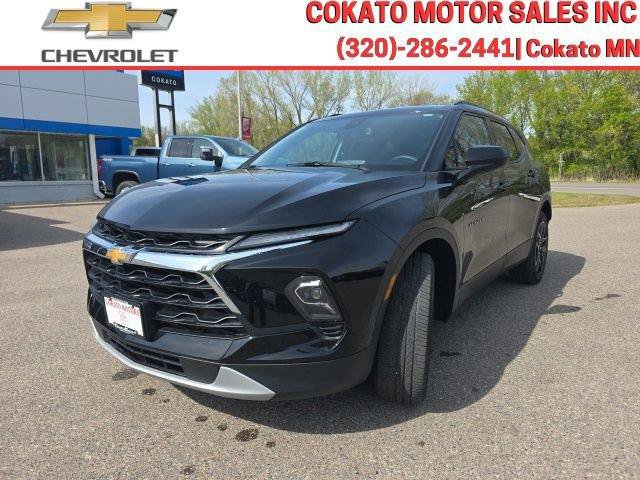 Used 2023 Chevrolet Blazer LT w/ Convenience Package AWD/4WD image 3