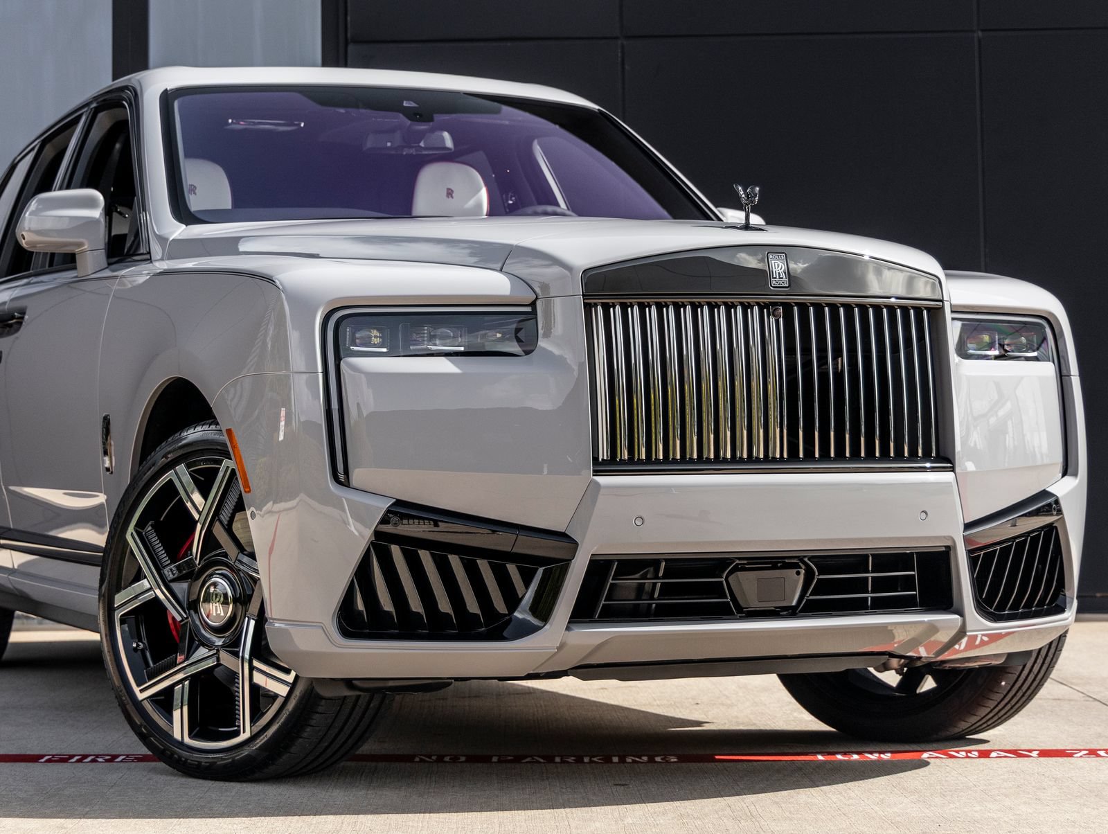 New 2027 Rolls-Royce Cullinan Black Badge AWD/4WD image 8