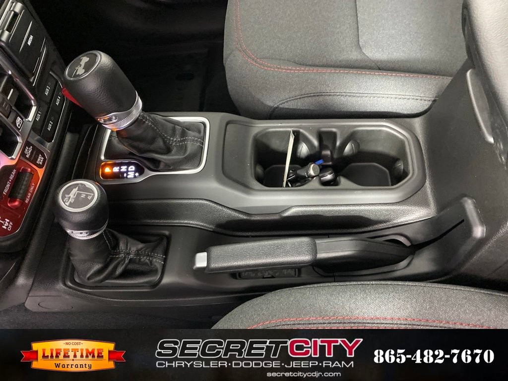 New 2026 Jeep Wrangler Unlimited Rubicon w/ Whitecap Package AWD/4WD image 25