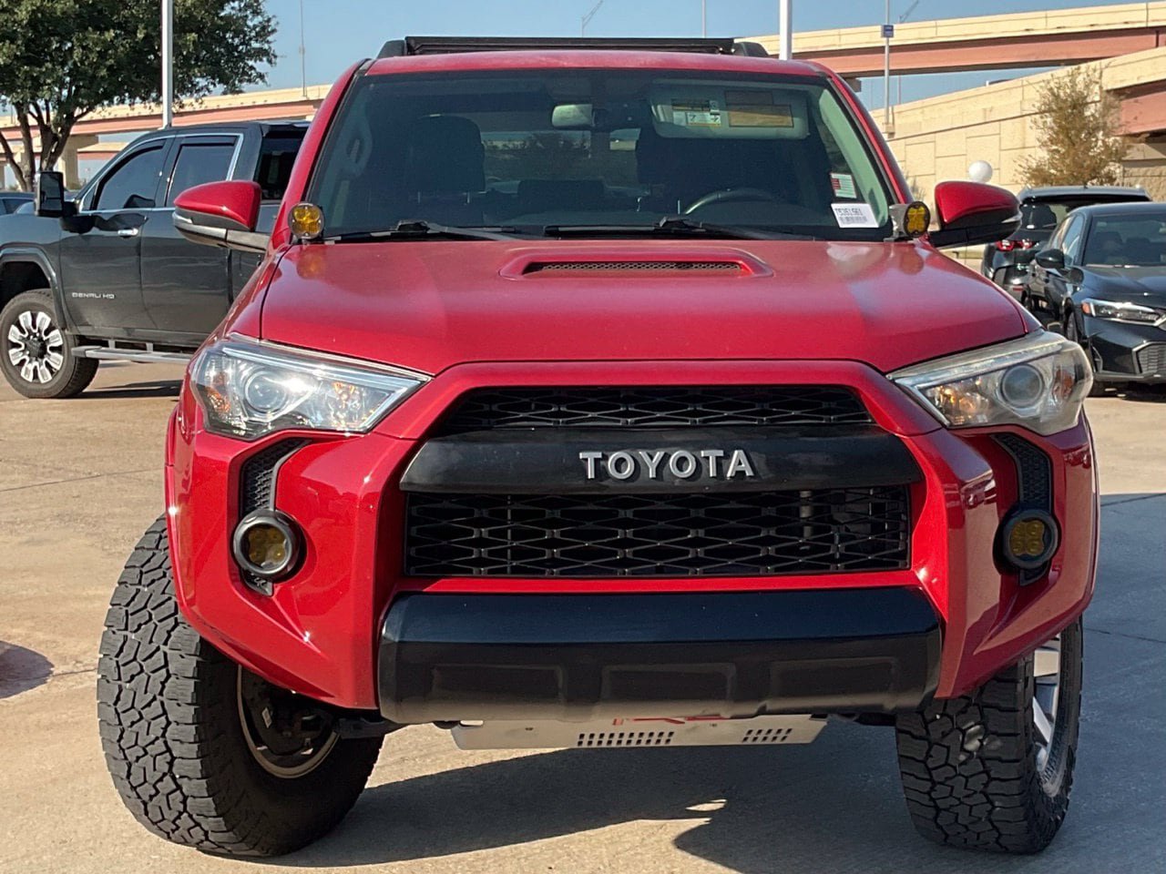 Used 2016 Toyota 4Runner Trail Premium AWD/4WD image 2