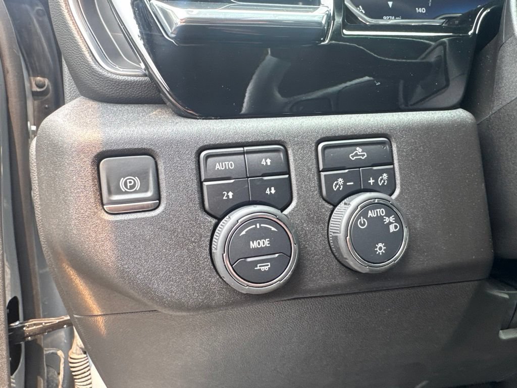 Used 2024 Chevrolet Silverado 1500 LT AWD/4WD image 30