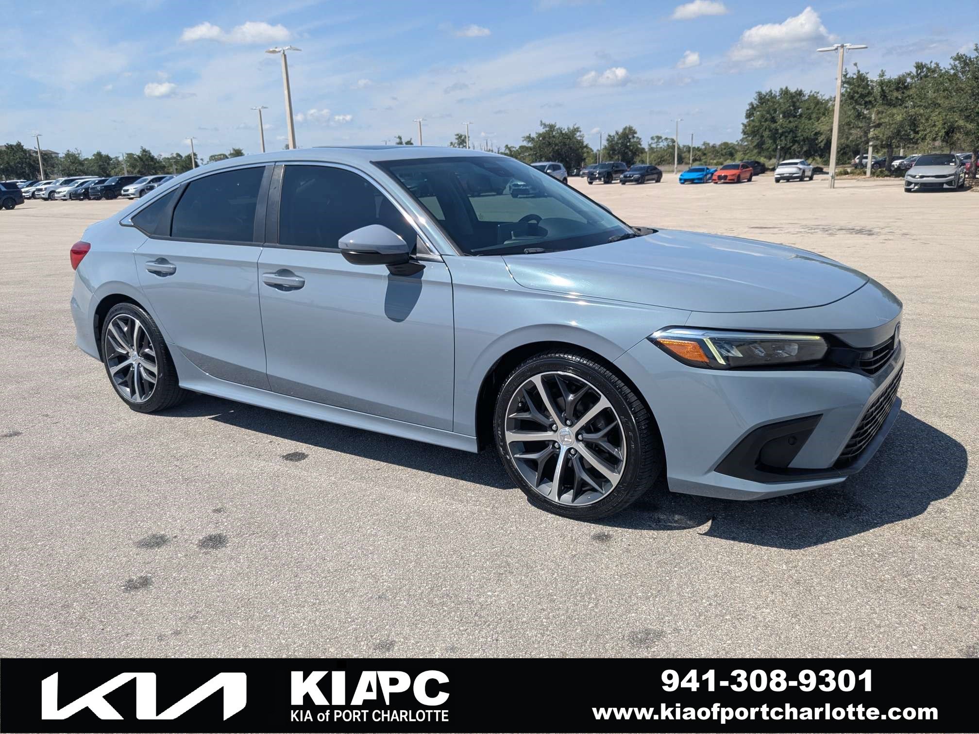 Used 2022 Honda Civic Touring image 1
