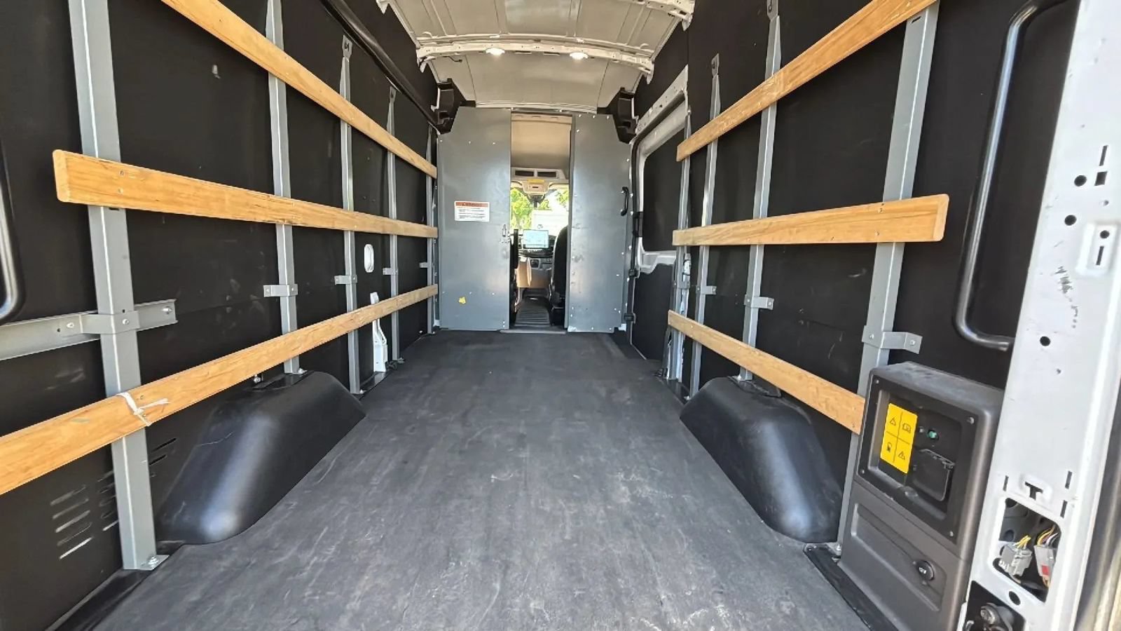 Used 2022 Ford E-Transit 148 High Roof w/ Load Area Protection Package RWD image 47