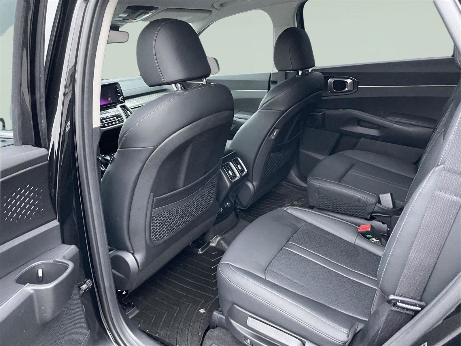 Used 2023 Kia Sorento EX image 13