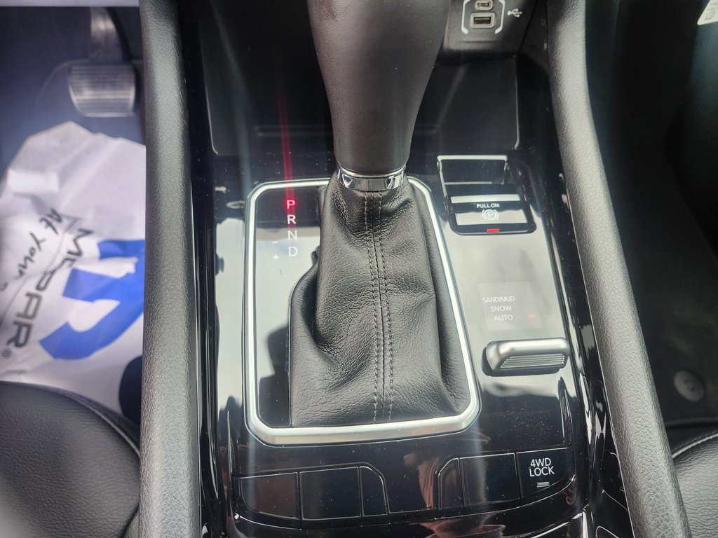 New 2026 Jeep Compass Latitude image 13