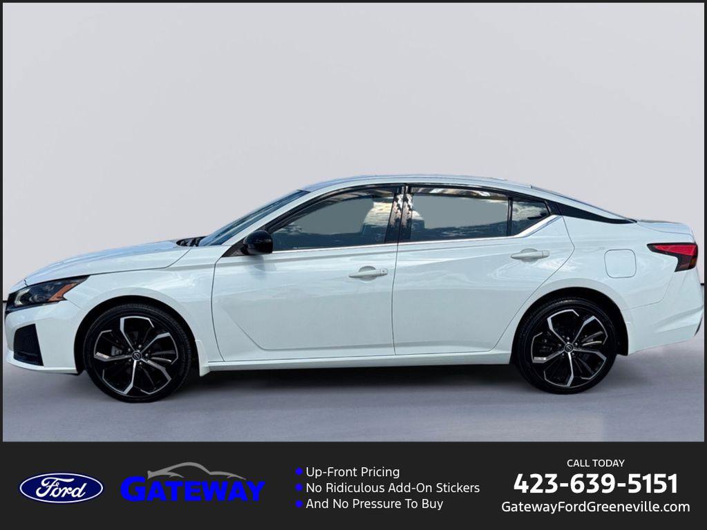 Used 2024 Nissan Altima 2.5 SR