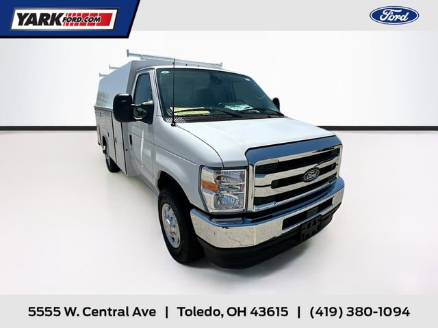 New 2026 Ford E-350 and Econoline 350 Super Duty w/ Power Equipment Group image 1