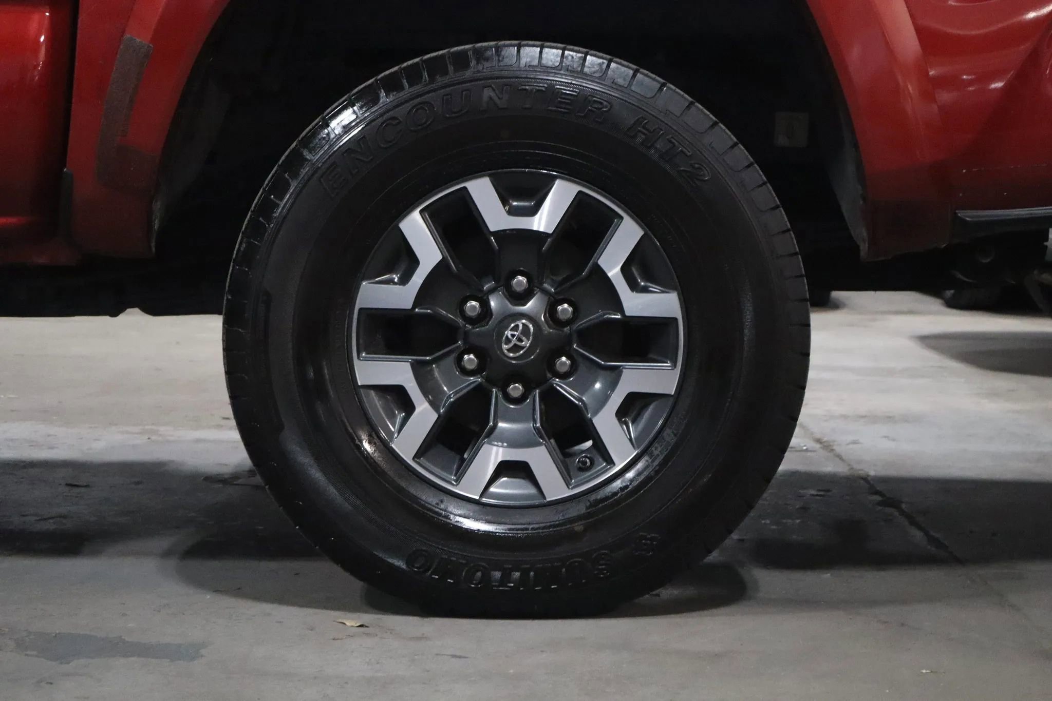 Used 2017 Toyota Tacoma SR5 w/ Tow Package image 4