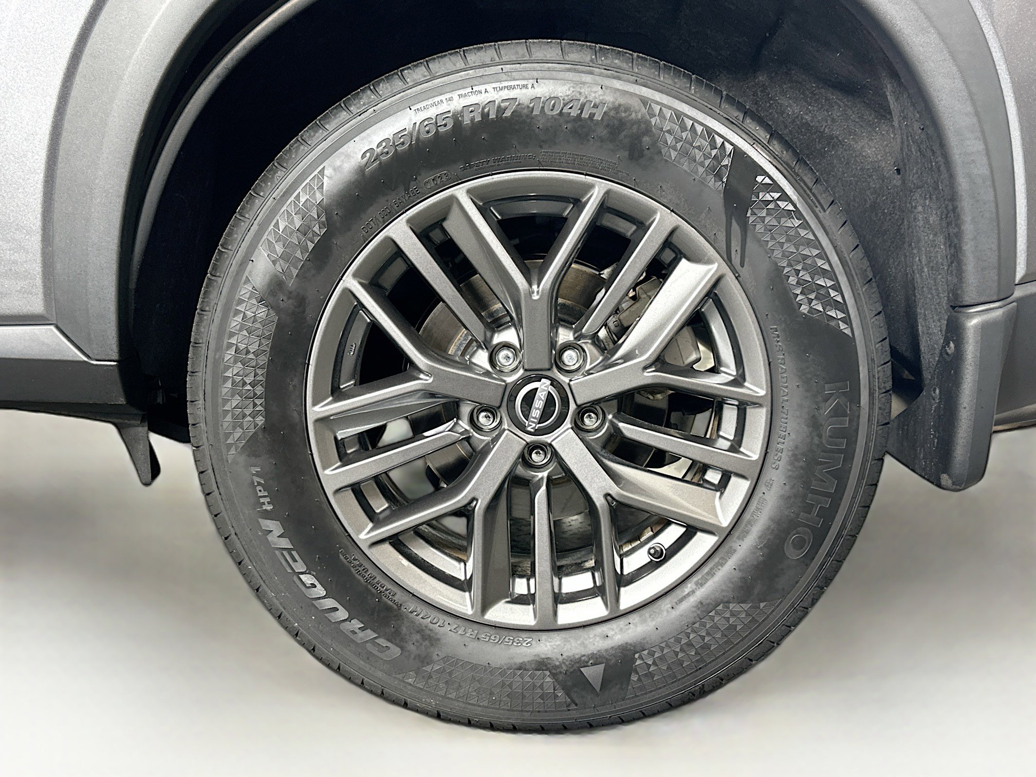 Used 2023 Nissan Rogue S image 11