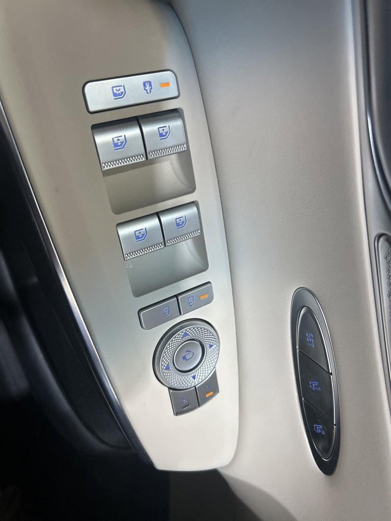 Used 2026 Genesis GV70 2.5T Advanced image 19