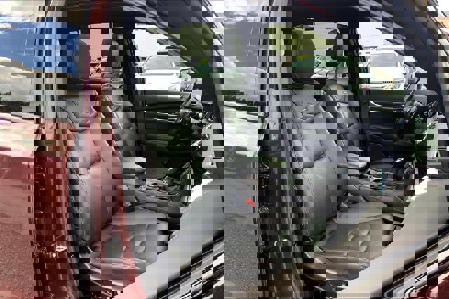 Used 2022 Cadillac XT6 Sport w/ Technology Package image 6