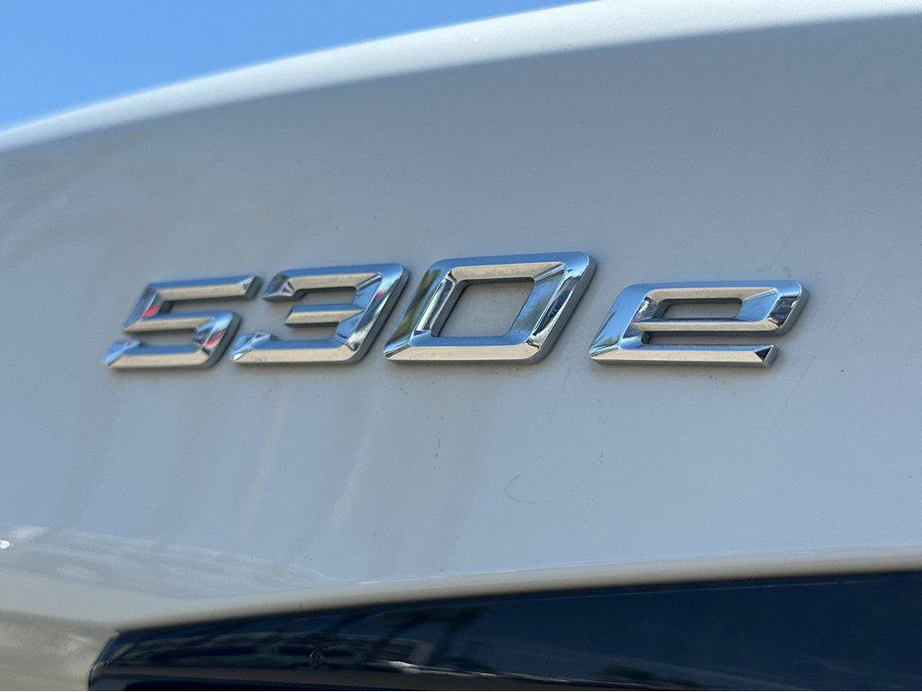 Used 2023 BMW 530e RWD image 38