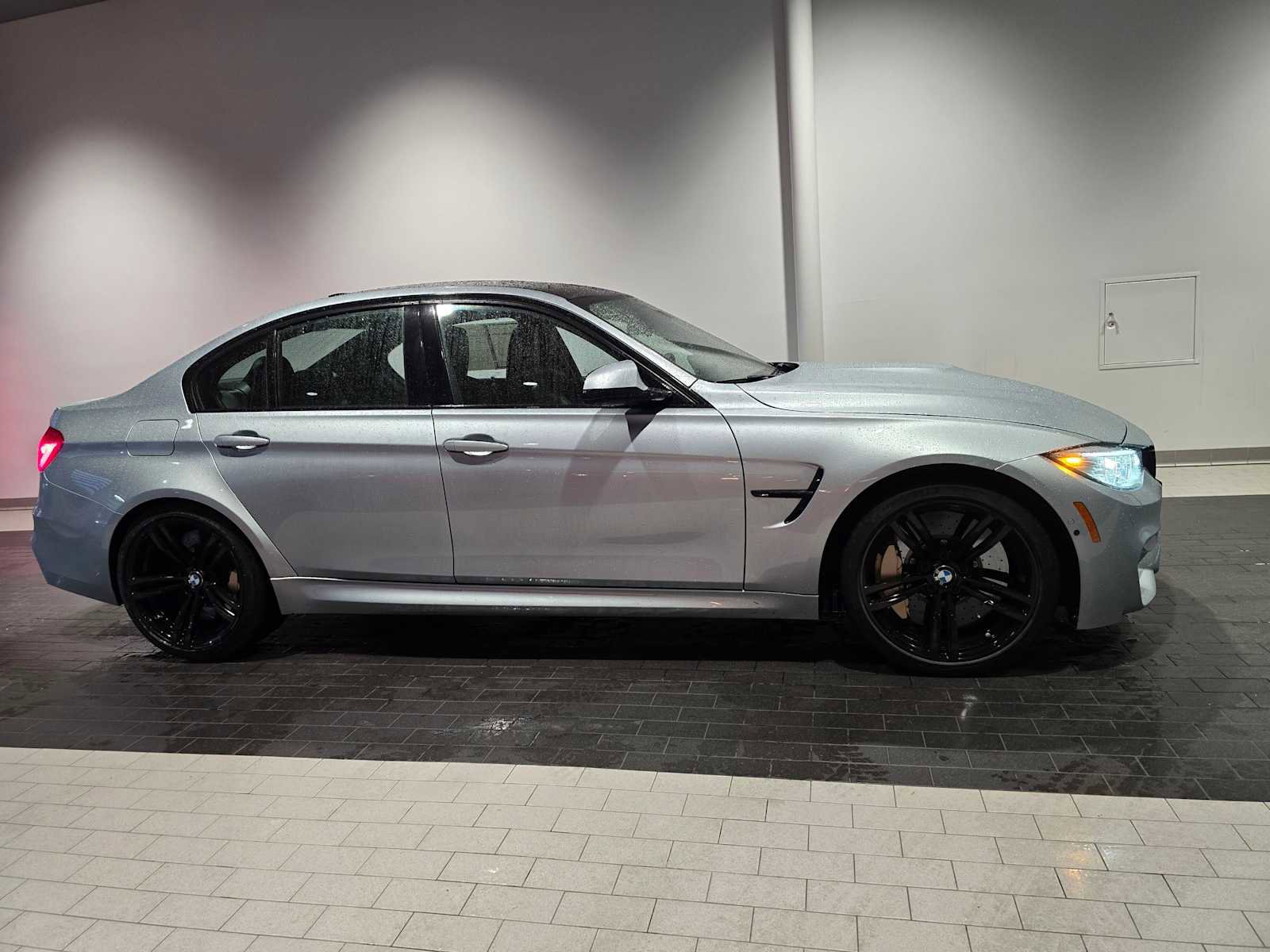 Used 2017 BMW M3 image 5