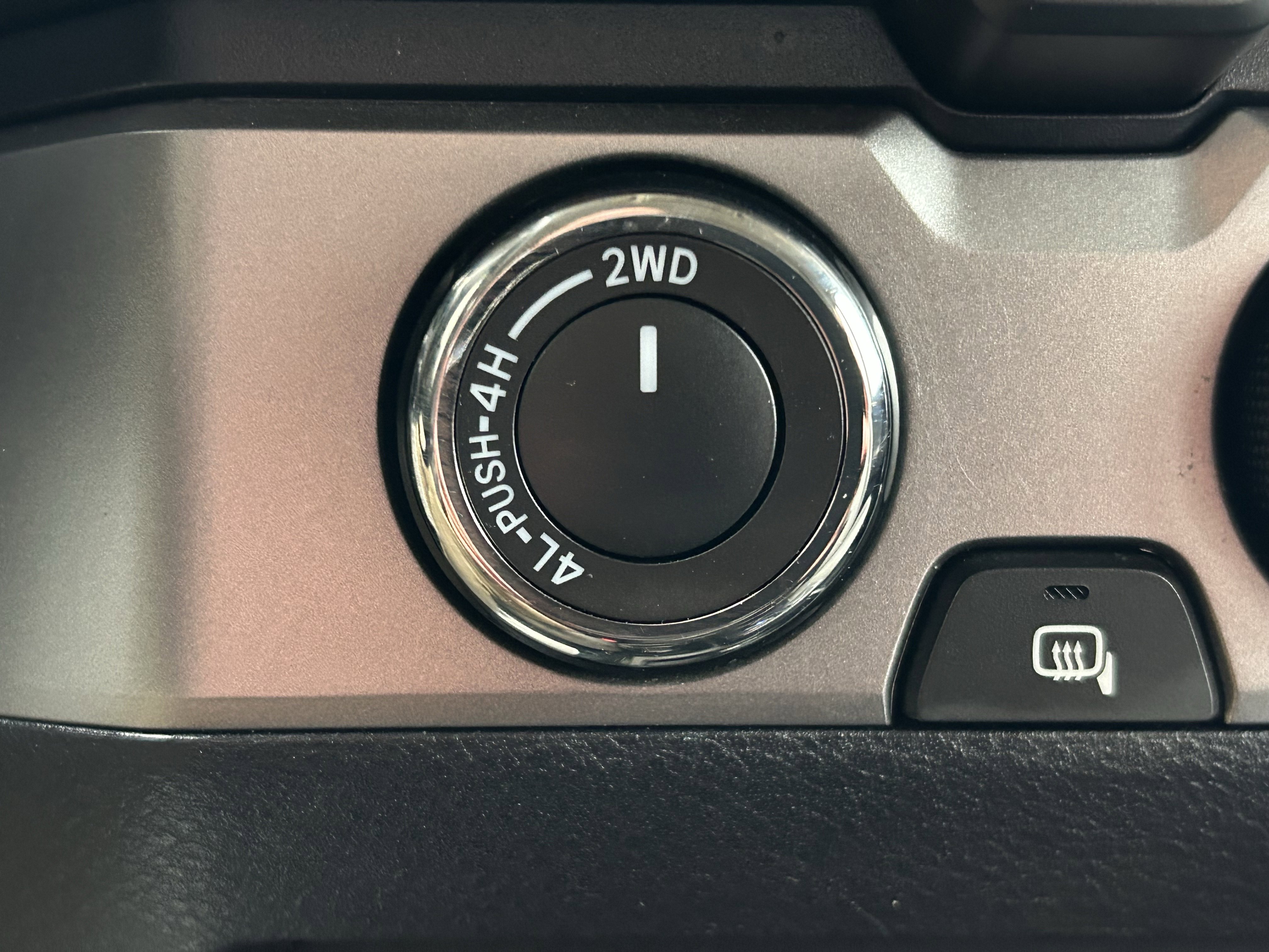 Used 2022 Toyota Tacoma SR image 29