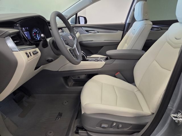 New 2026 Cadillac XT5 Premium Luxury w/ Driver Assist Package FWD image 5