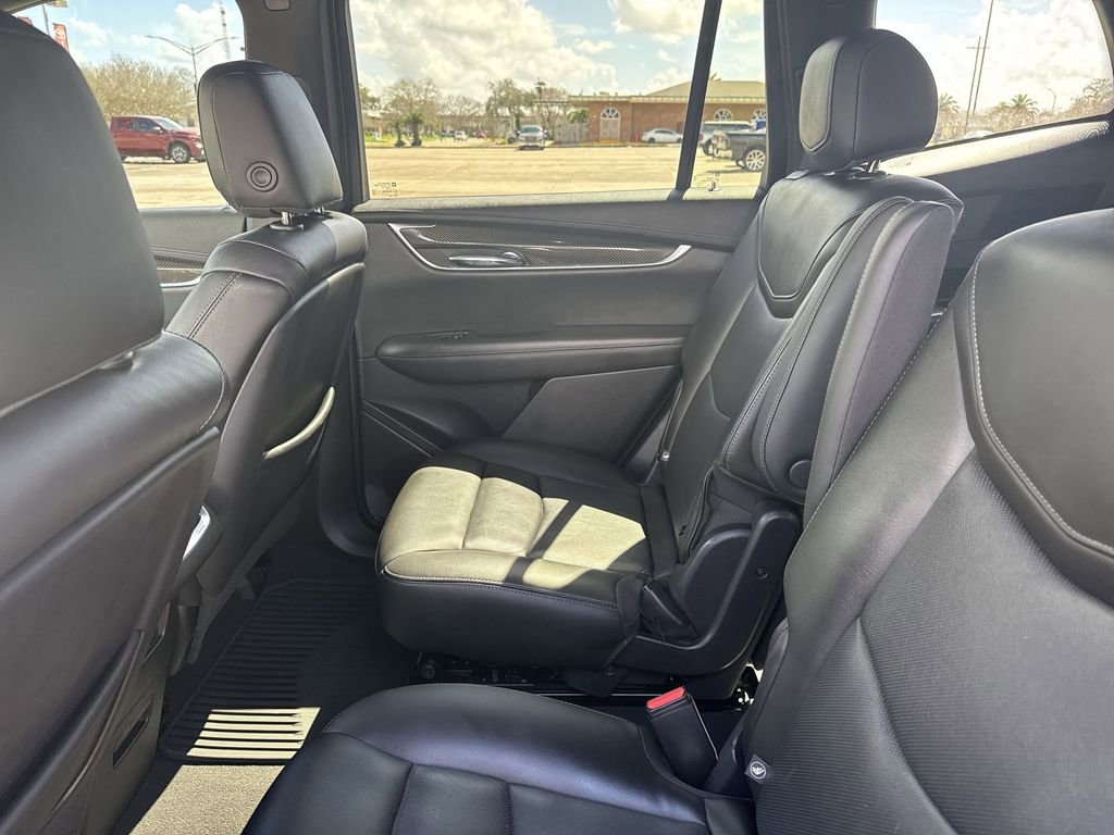 Used 2021 Cadillac XT6 Sport image 29