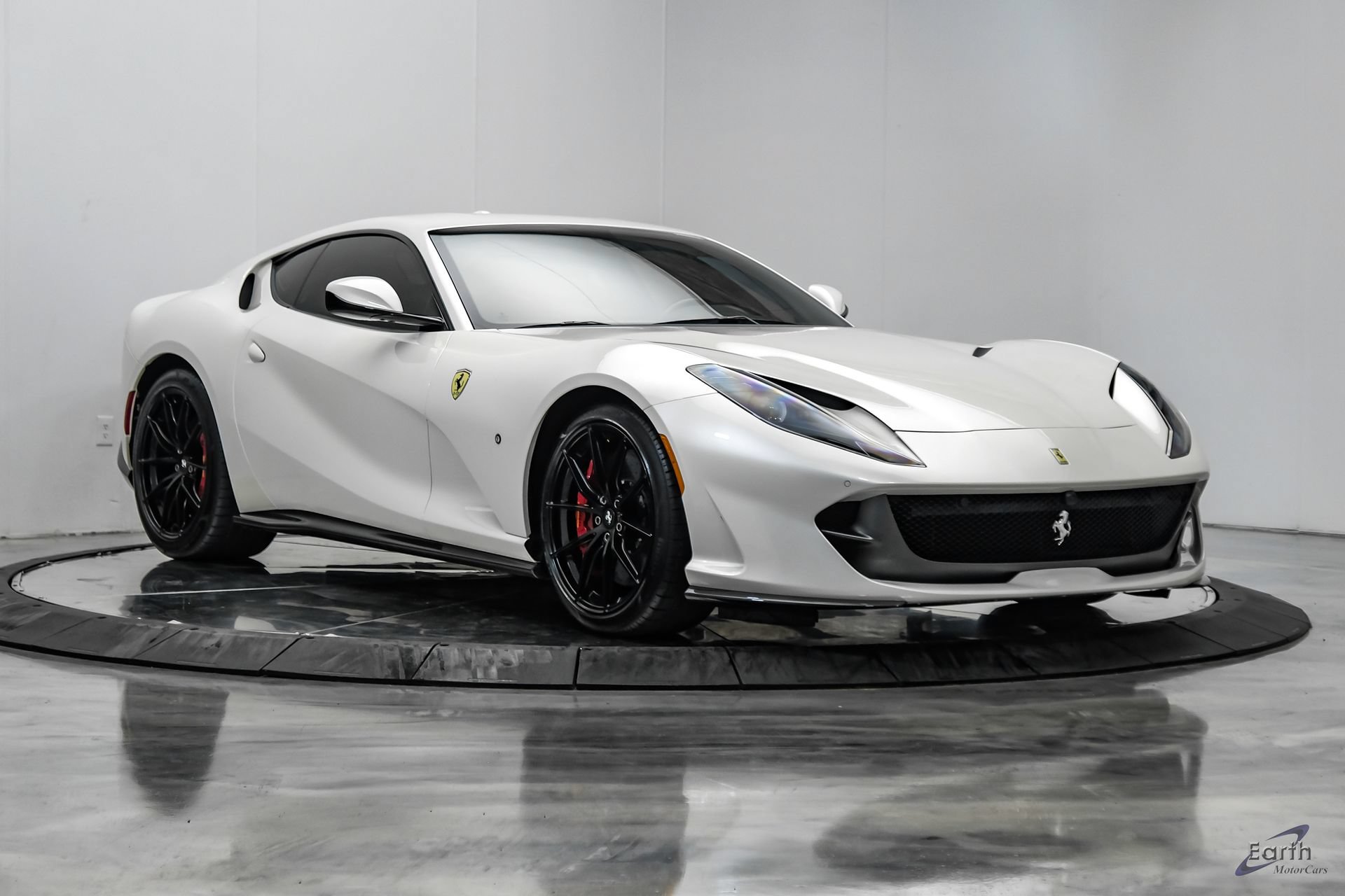Used 2019 Ferrari 812 Superfast RWD image 28