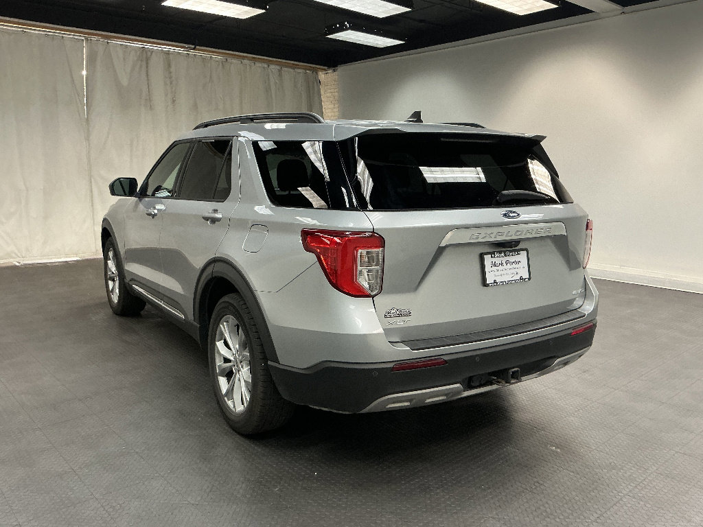 Used 2021 Ford Explorer XLT w/ Equipment Group 202A AWD/4WD image 5