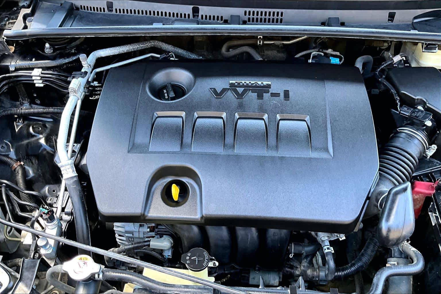 Used 2018 Toyota Corolla LE FWD image 36
