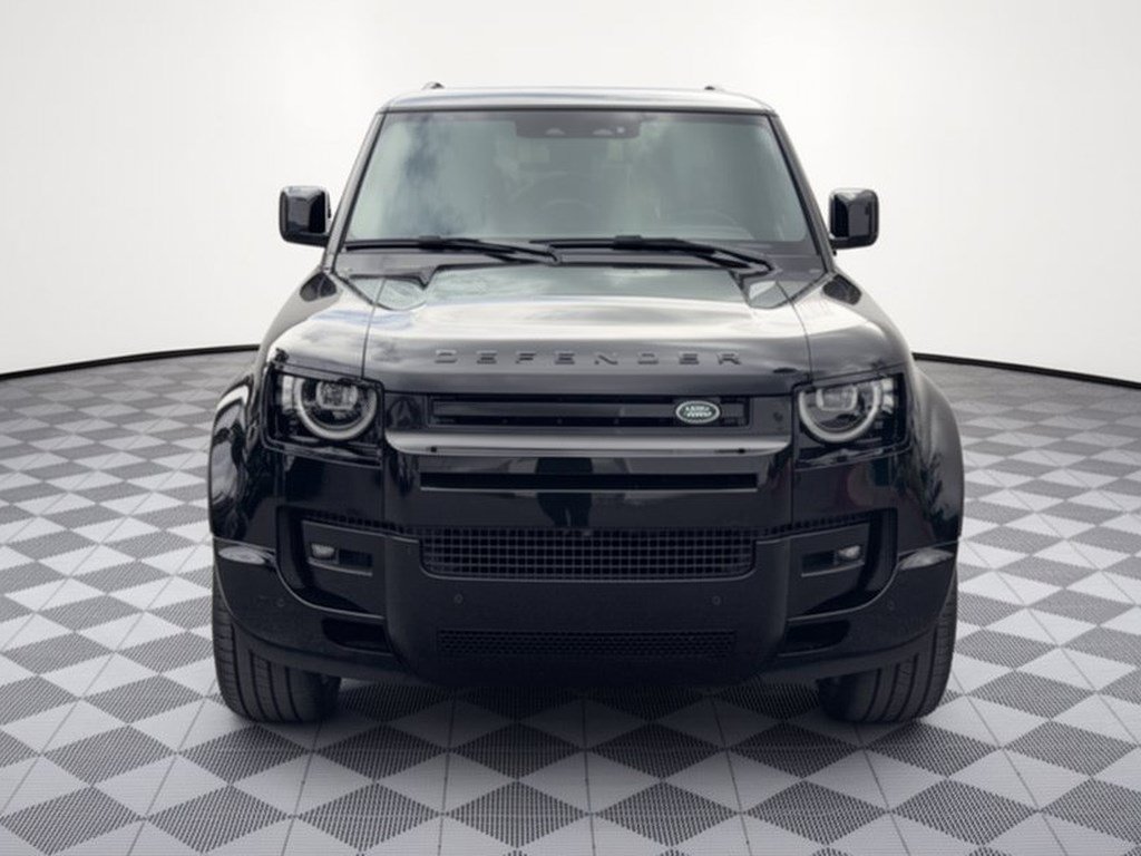New 2026 Land Rover Defender 130 X-Dynamic SE AWD/4WD image 6