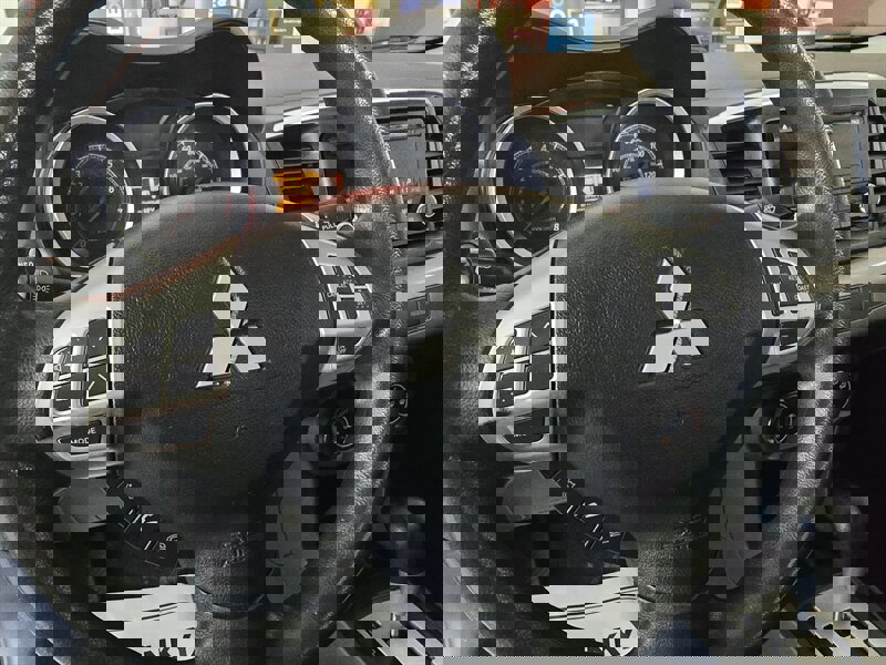 Used 2014 Mitsubishi Lancer ES image 21