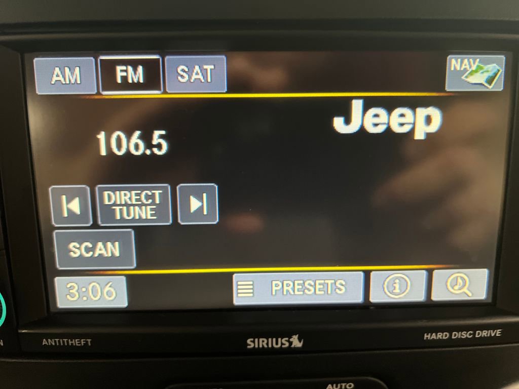Used 2013 Jeep Wrangler Unlimited Sahara w/ Connectivity Group AWD/4WD image 21