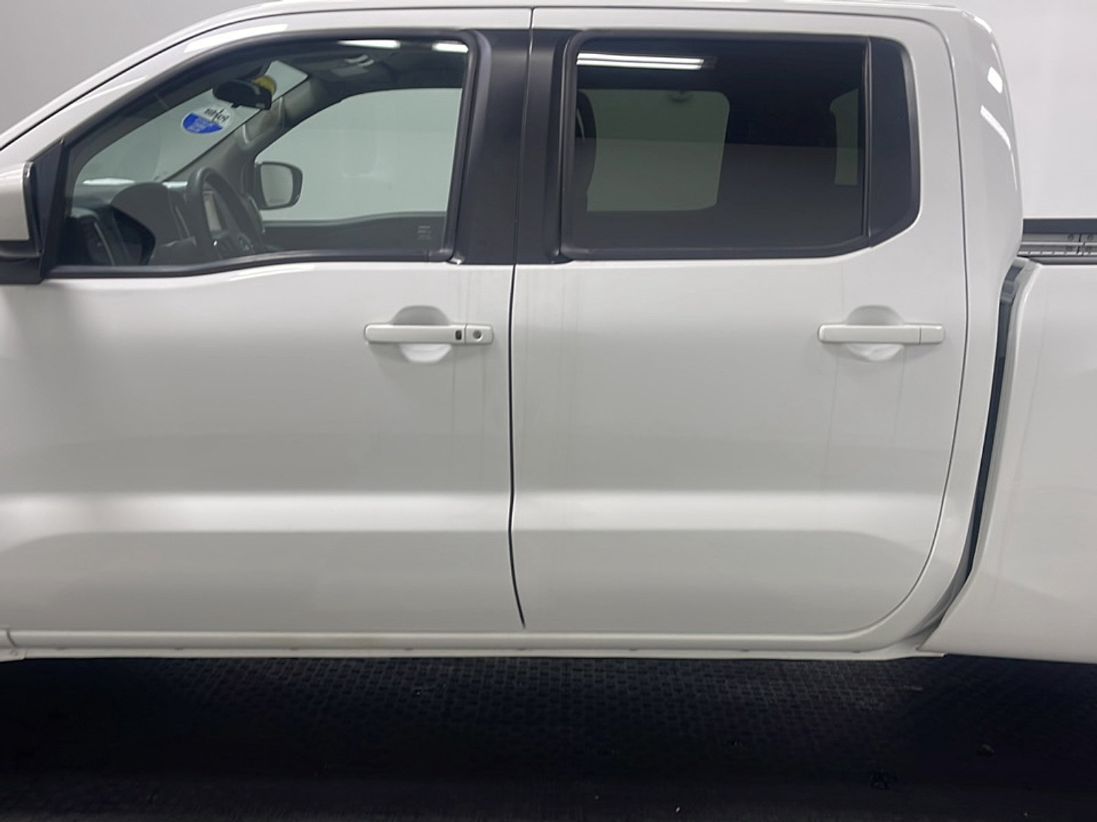 Used 2023 Nissan Frontier SV AWD/4WD image 13