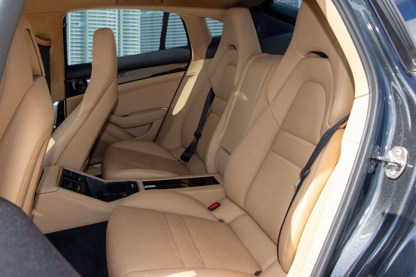 Used 2019 Porsche Panamera 4 AWD/4WD image 11
