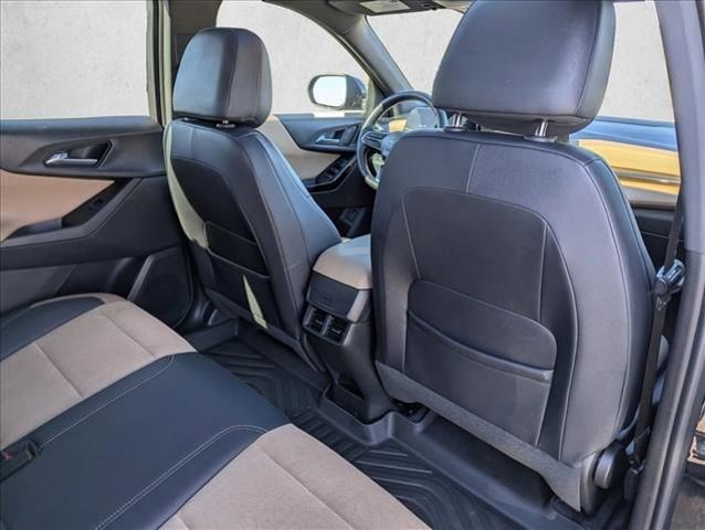 Used 2025 Chevrolet Equinox ACTIV w/ Safety and Technology Package image 30