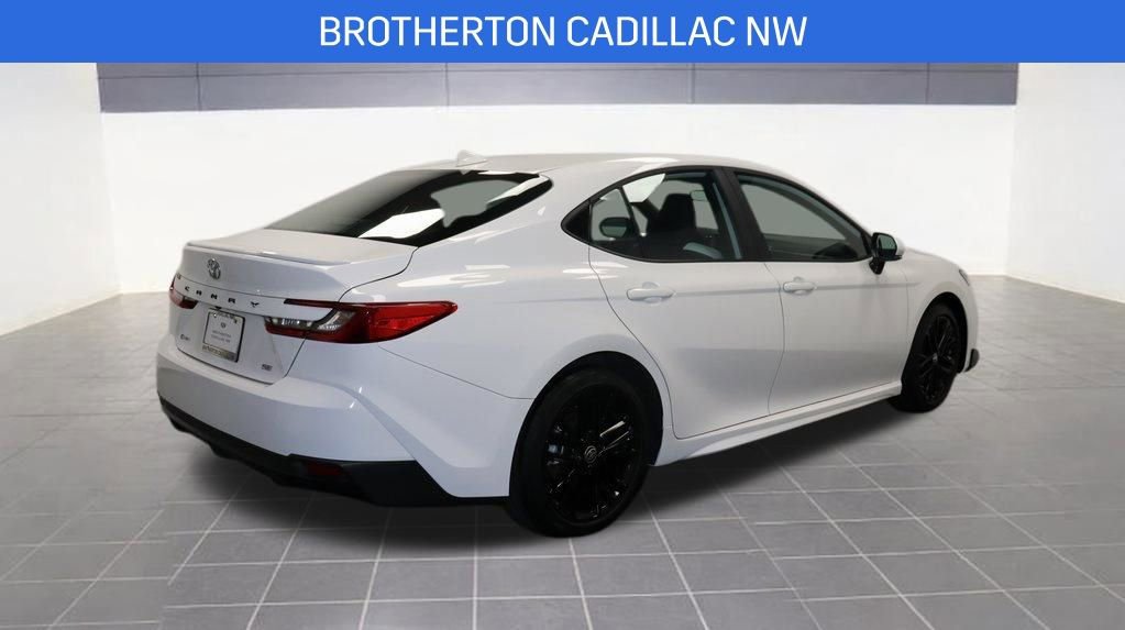 Used 2025 Toyota Camry SE image 7