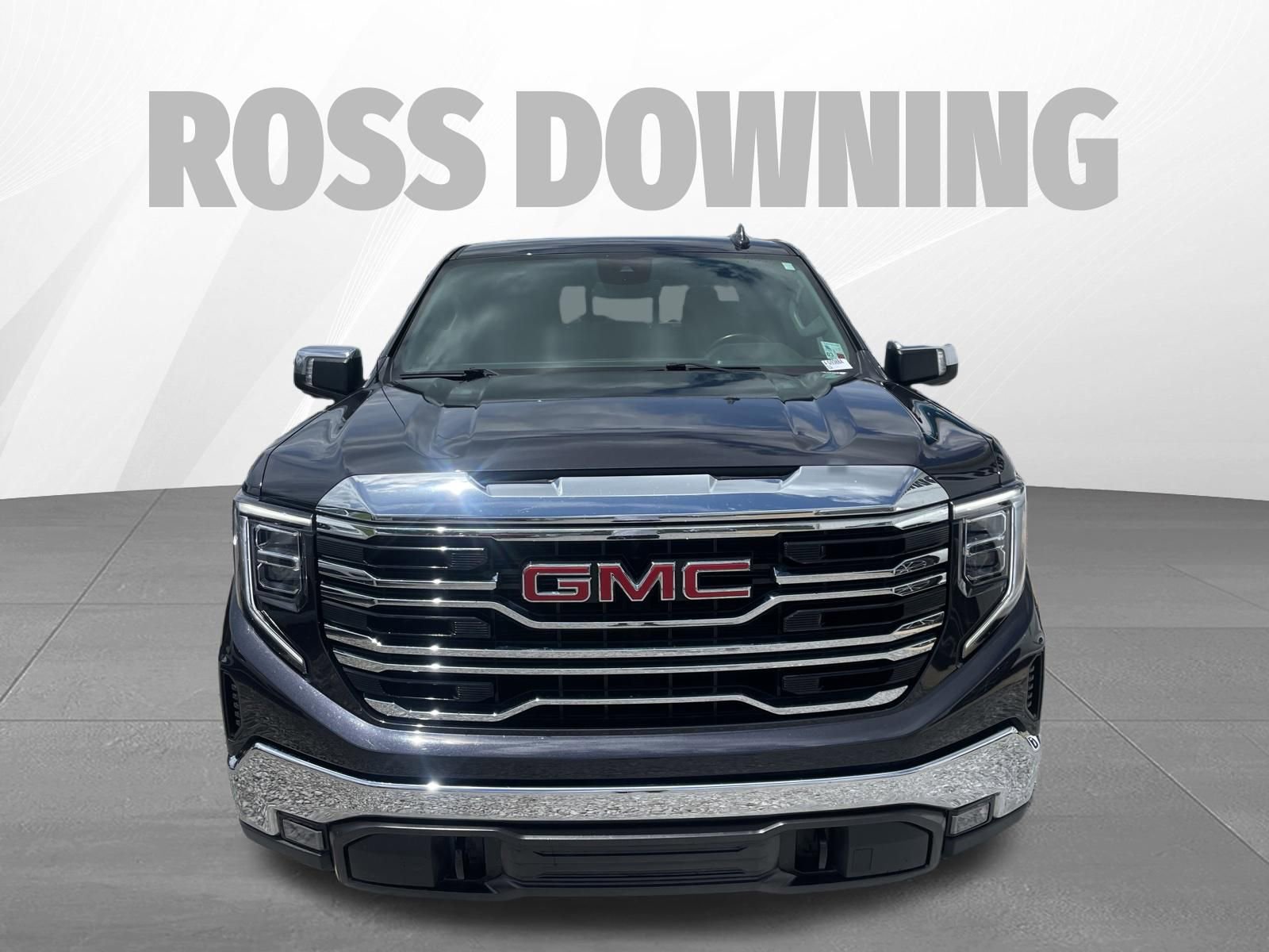 Used 2022 GMC Sierra 1500 SLT w/ SLT Convenience Package RWD image 2