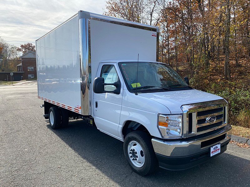 New 2025 Ford E-450 and Econoline 450 Super Duty w/ Power Equipment Group RWD image 3