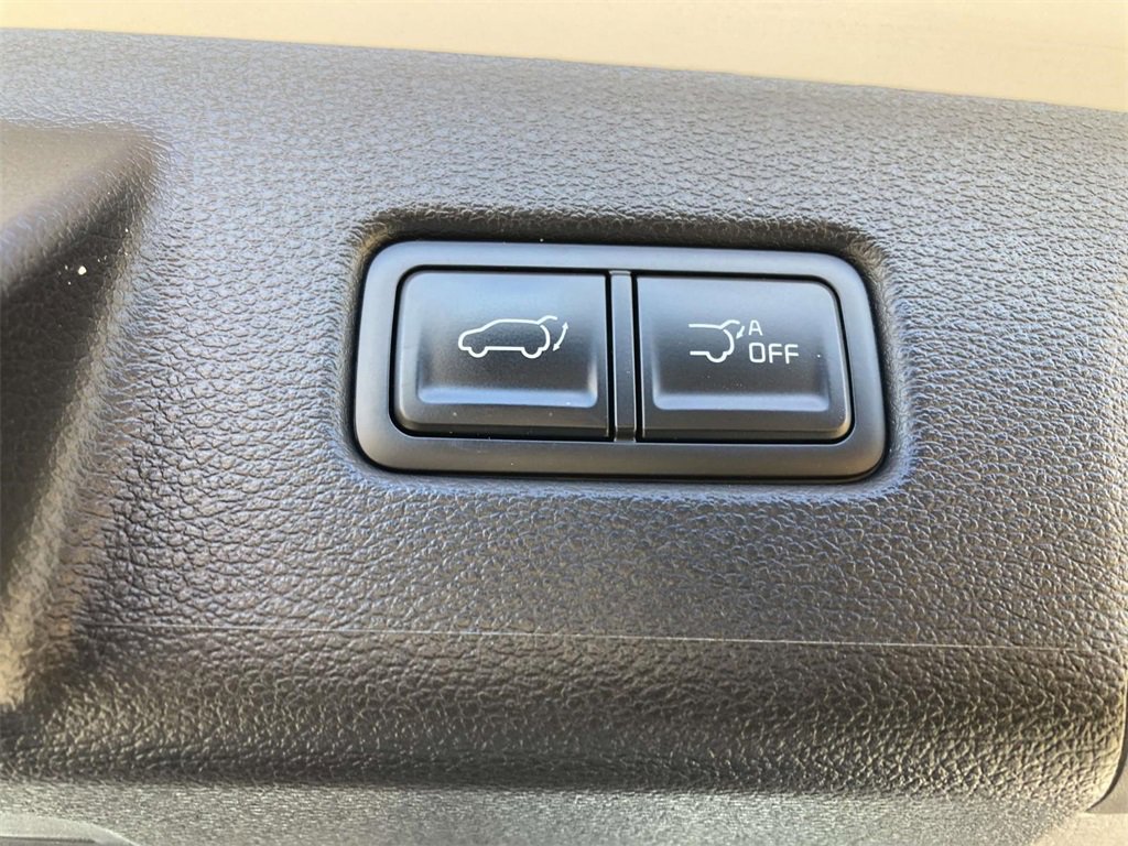 Used 2025 Kia Telluride SX image 12