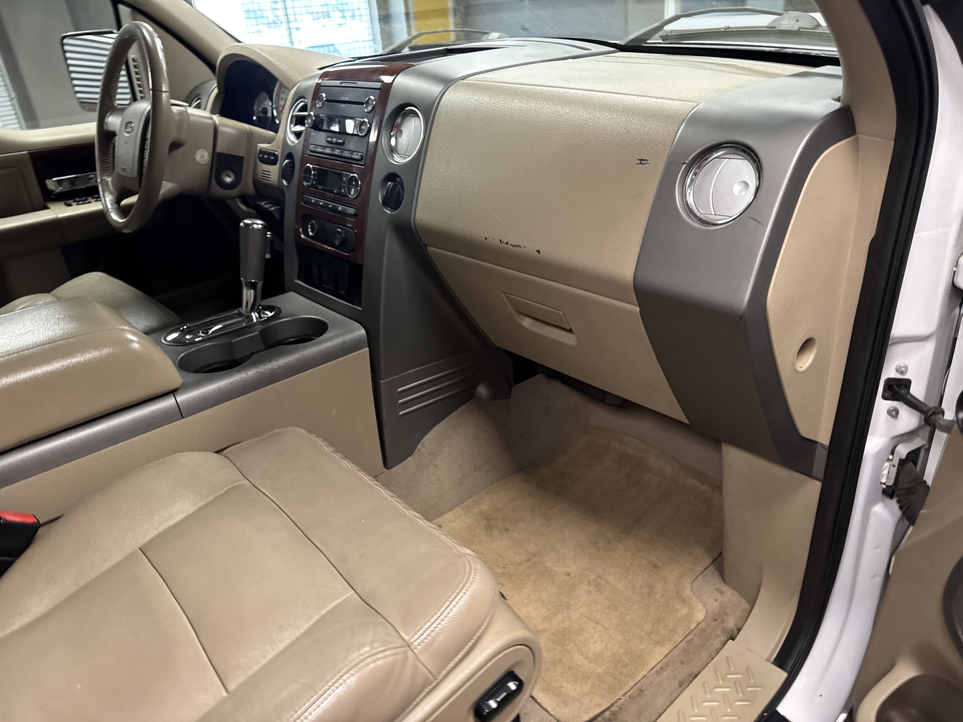 Used 2008 Ford F150 XLT image 13