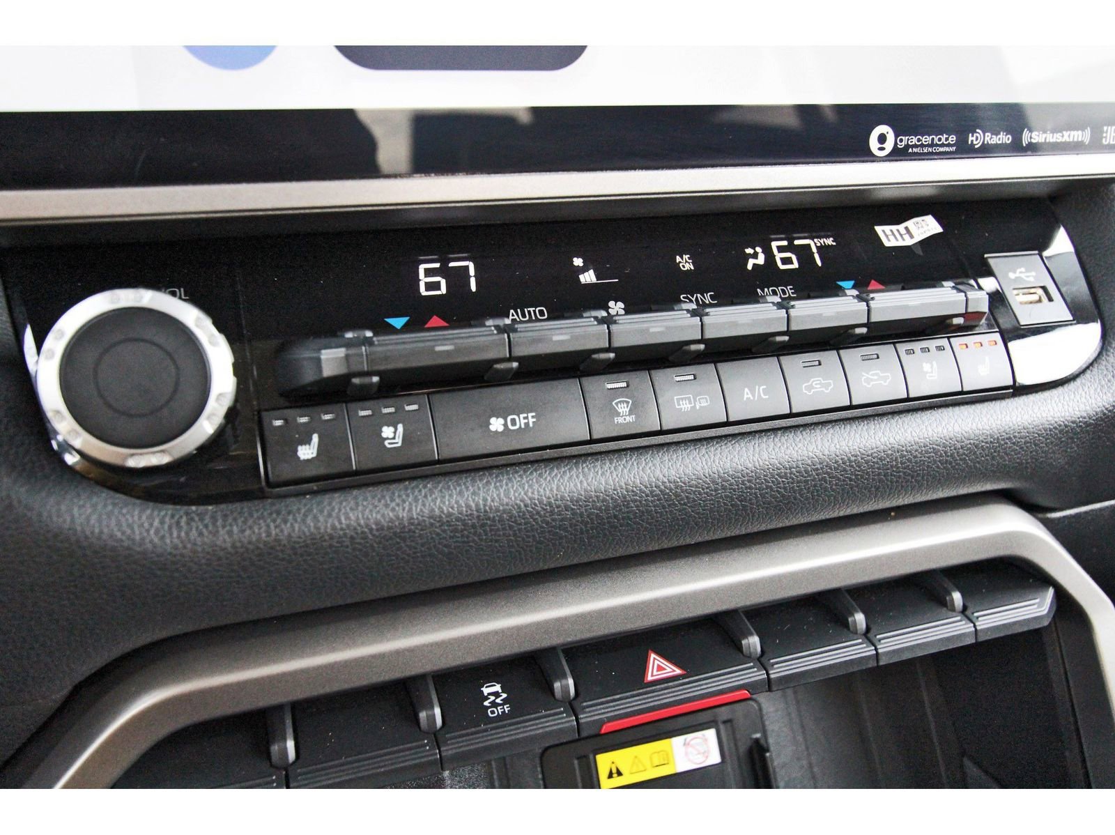 Used 2022 Toyota Tundra Limited w/ Power Package image 27