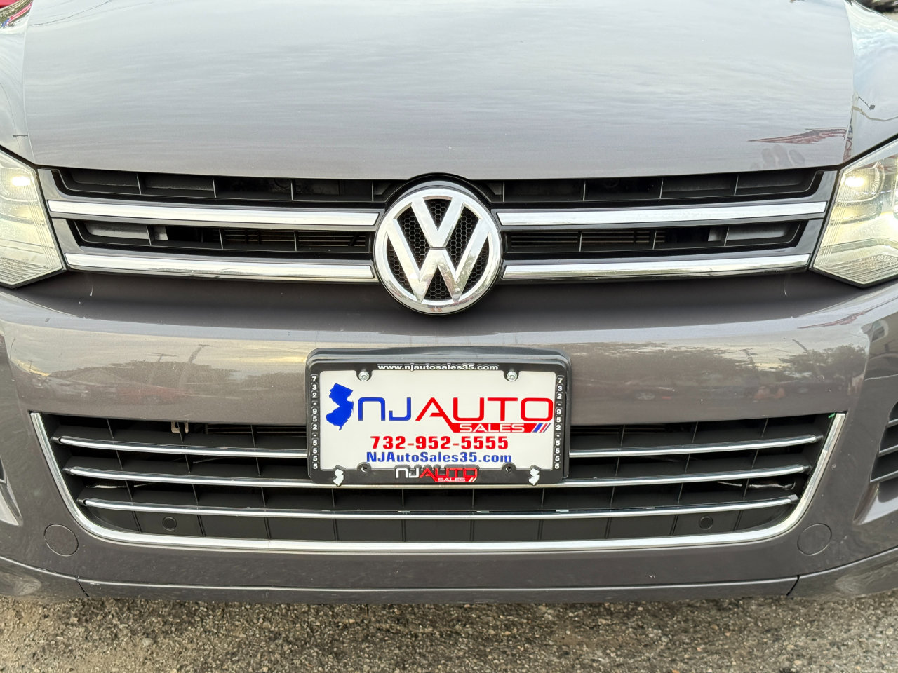 Used 2012 Volkswagen Touareg VR6 image 97