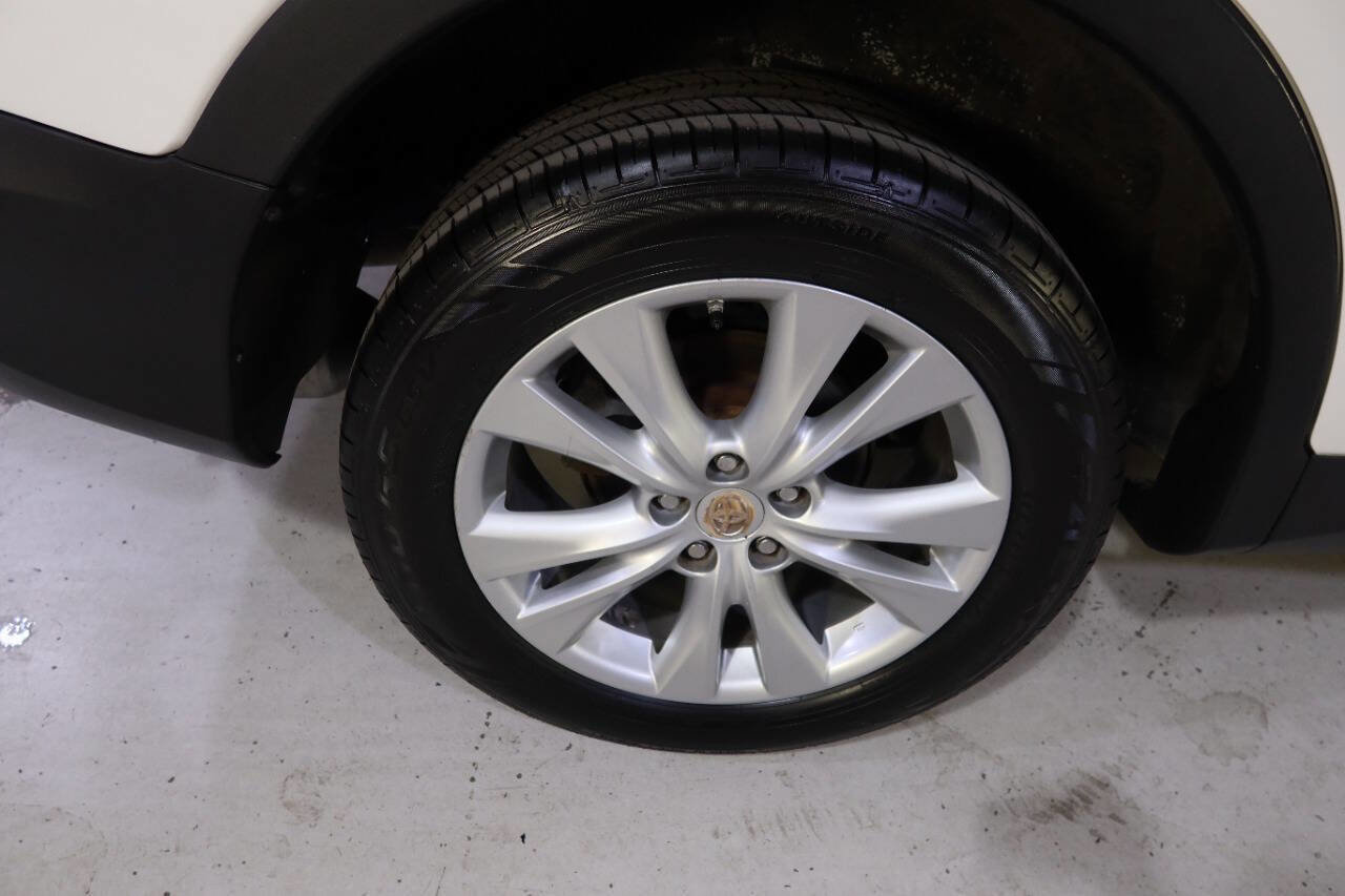 Used 2014 Toyota RAV4 Limited image 38