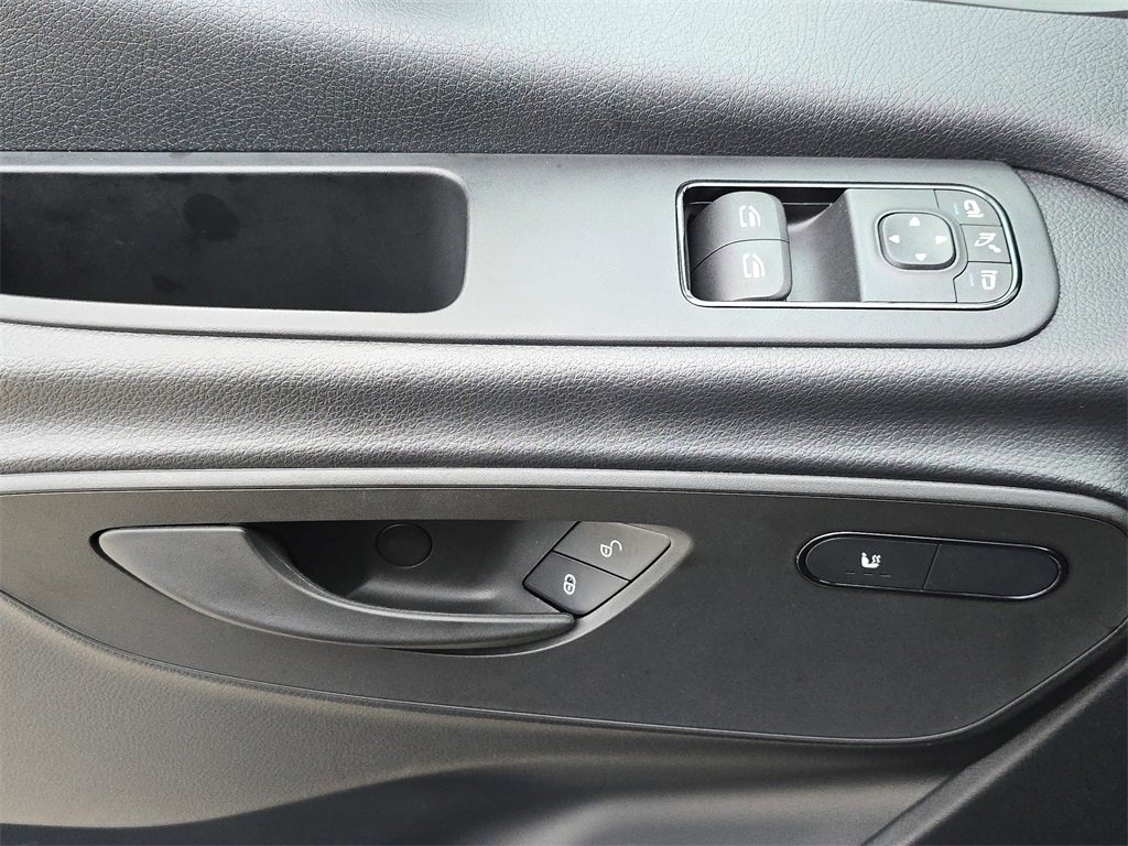 Used 2023 Mercedes-Benz Sprinter 2500 image 23