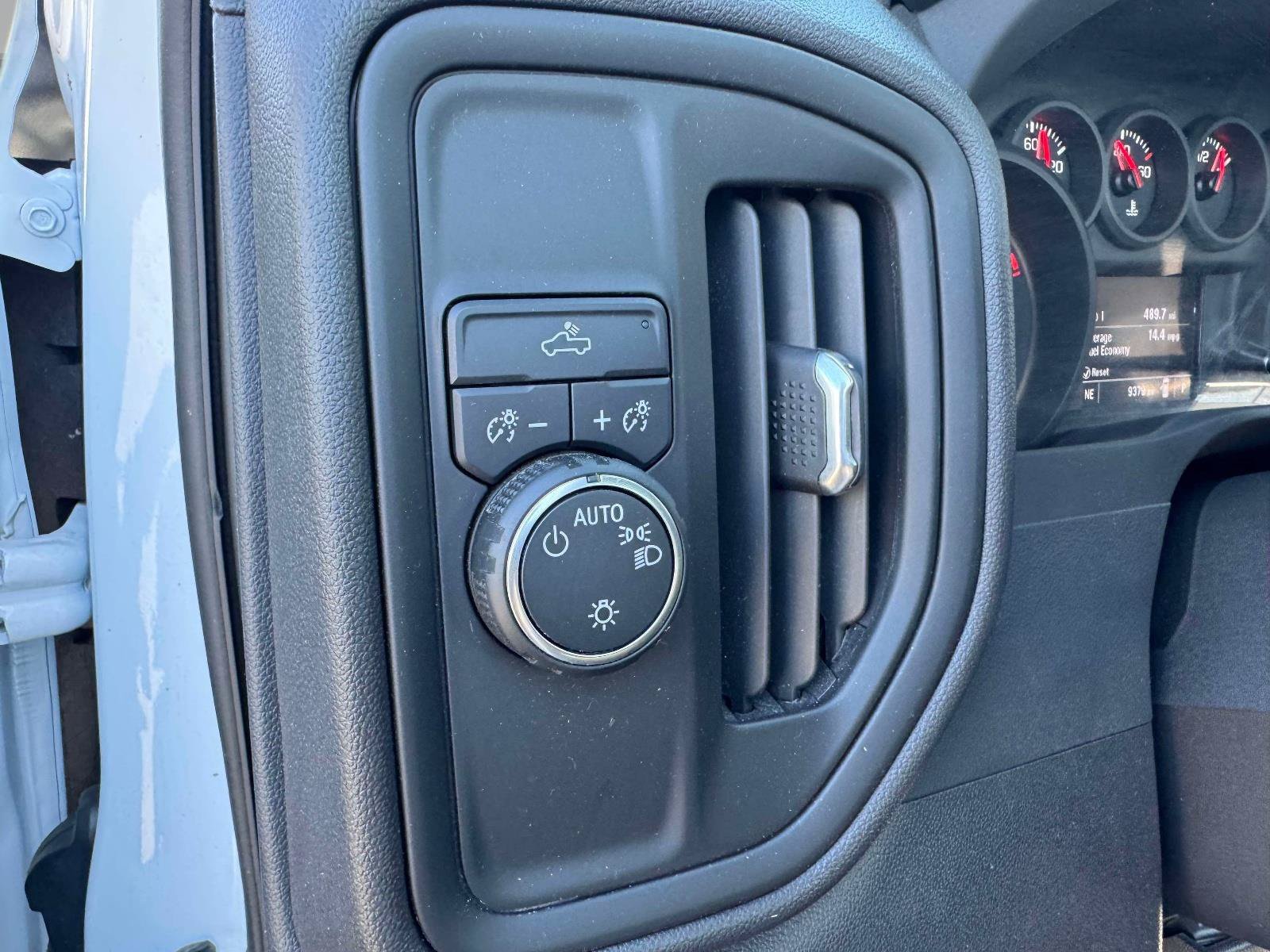 Used 2025 Chevrolet Silverado 1500 W/T RWD image 25