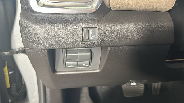 Used 2026 GMC Canyon Denali AWD/4WD image 19