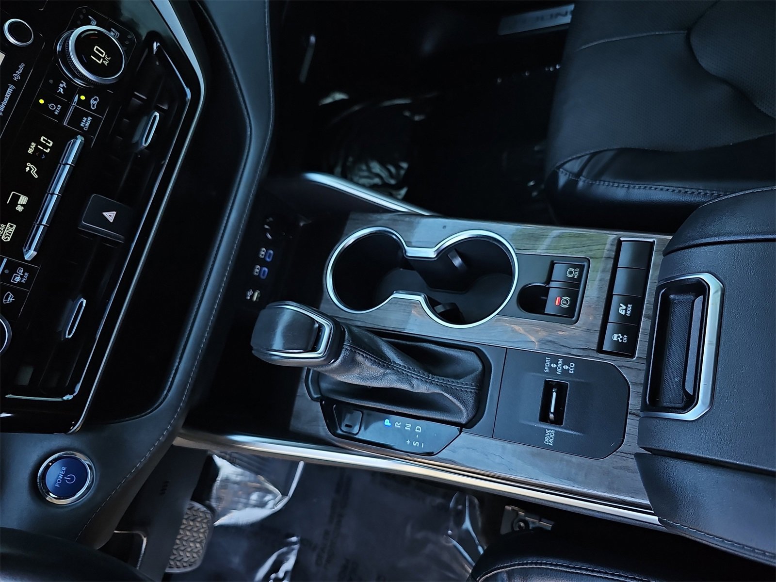 Used 2022 Toyota Highlander Limited image 28